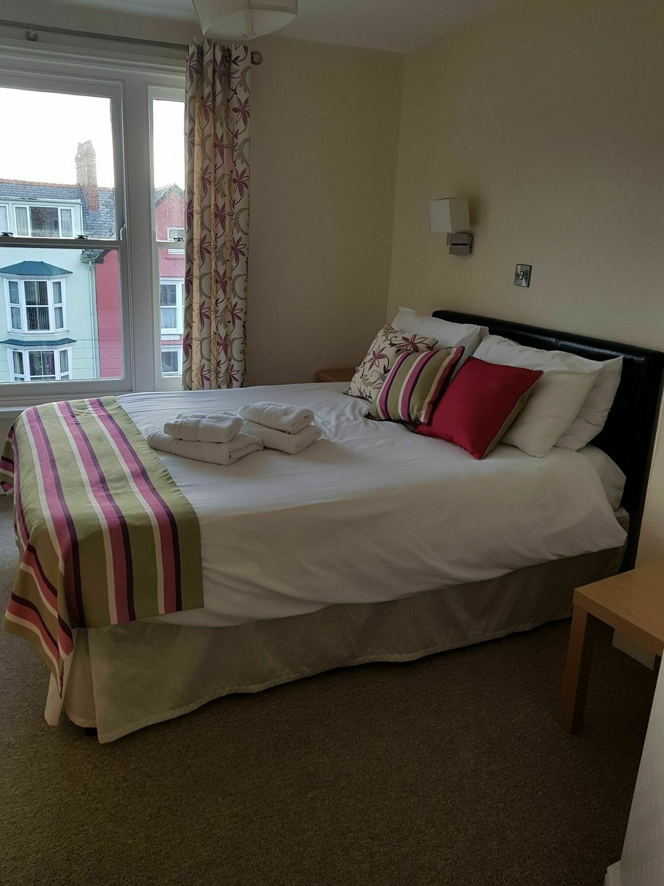 Harry'S Hotel & Restaurant Aberystwyth Extérieur photo